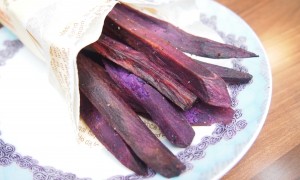 紫芋のフライドポテト　￥４２０